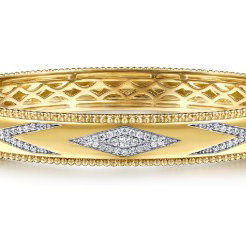 14K Yellow Gold 67 round diamonds 0.33ct Bujukan Diamond Chevron Pattern Bangle Bracelet