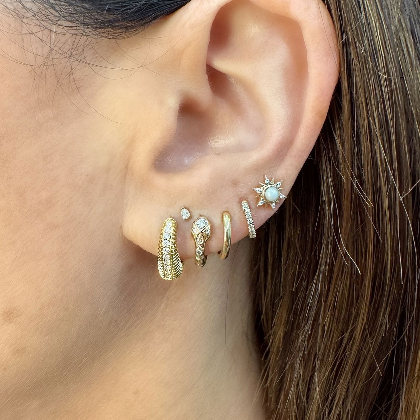 Single Pearl Explosion Stud Earring