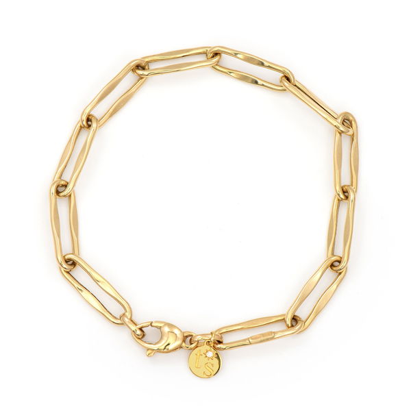 Closeup photo of Large Wavy Paperclip Chain Bracelet 7"