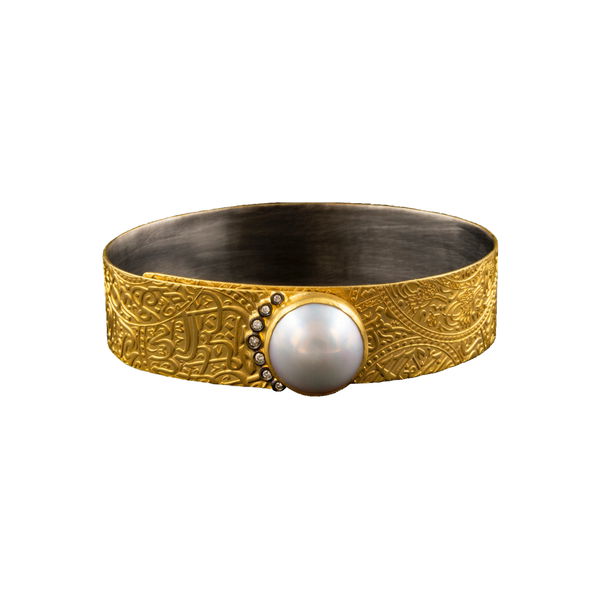 Closeup photo of Diamond & Pearl Textured Gold Spring Clasp Bangle