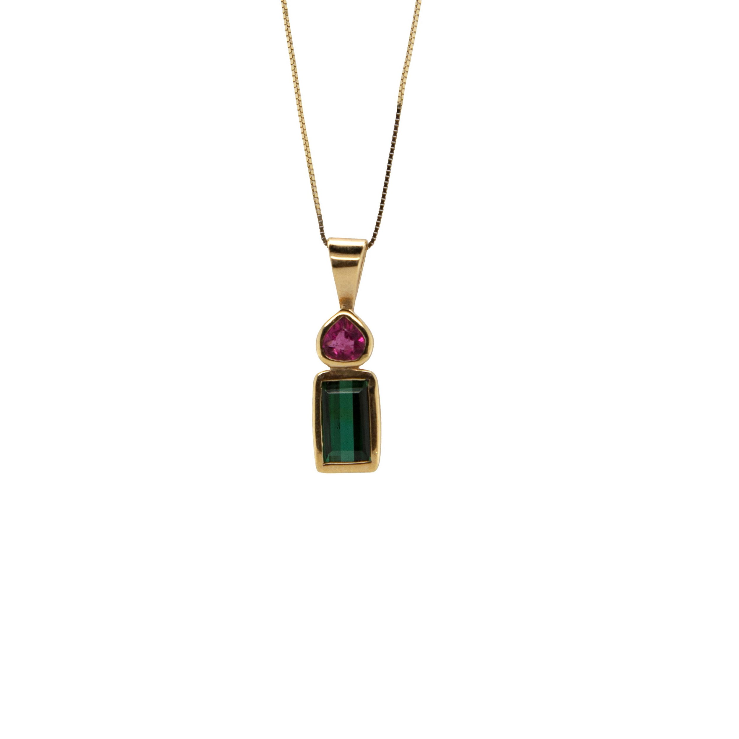 Material: 14k yellow goldStone Type: watermelon tourmaline, green tourmaline, and pink tourmalineStone Size: 0.88 green tourmaline and 0.64 pink tourmaline 14k WATERMELON TOURMALINE PENDANT