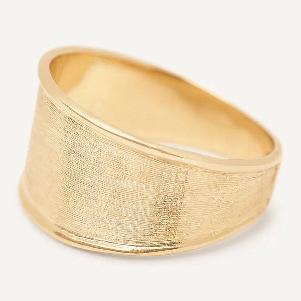 Closeup photo of 18K Yellow Gold Small Band