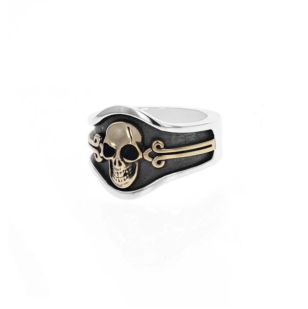 Closeup photo of Skull Cigar Band Ring