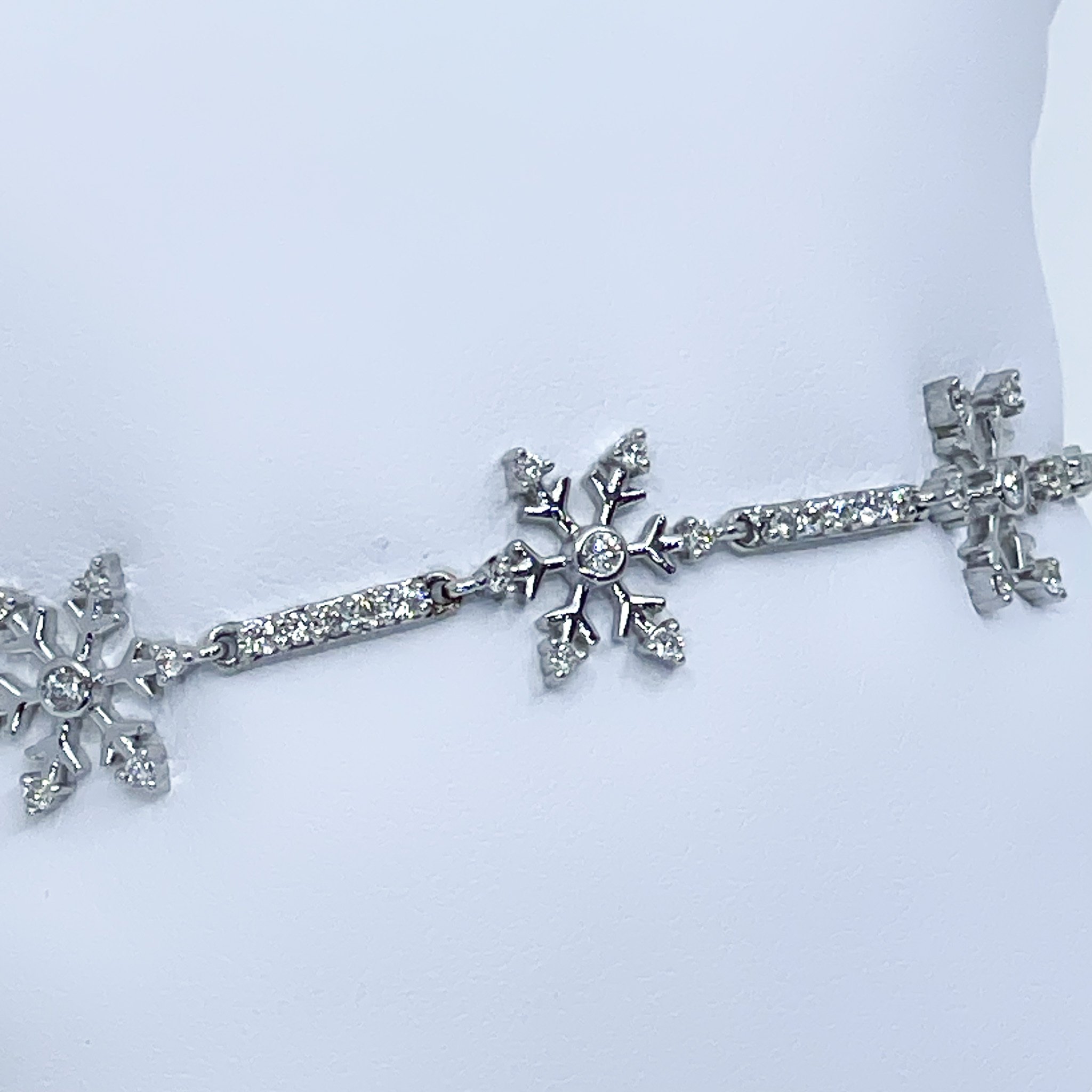 14kw 1ct Diamond Snowflake Link Bracelet