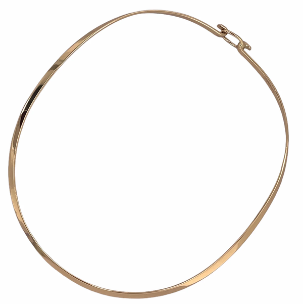 Closeup photo of Coated Brass Collar
