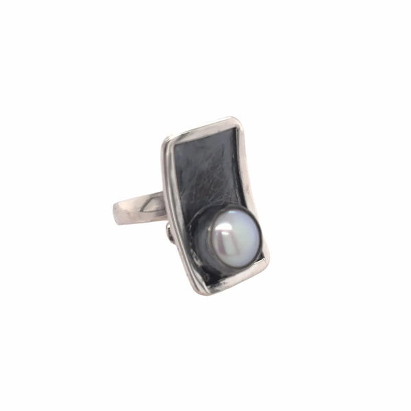 Closeup photo of Silver Rectangle Ring with Pearl
