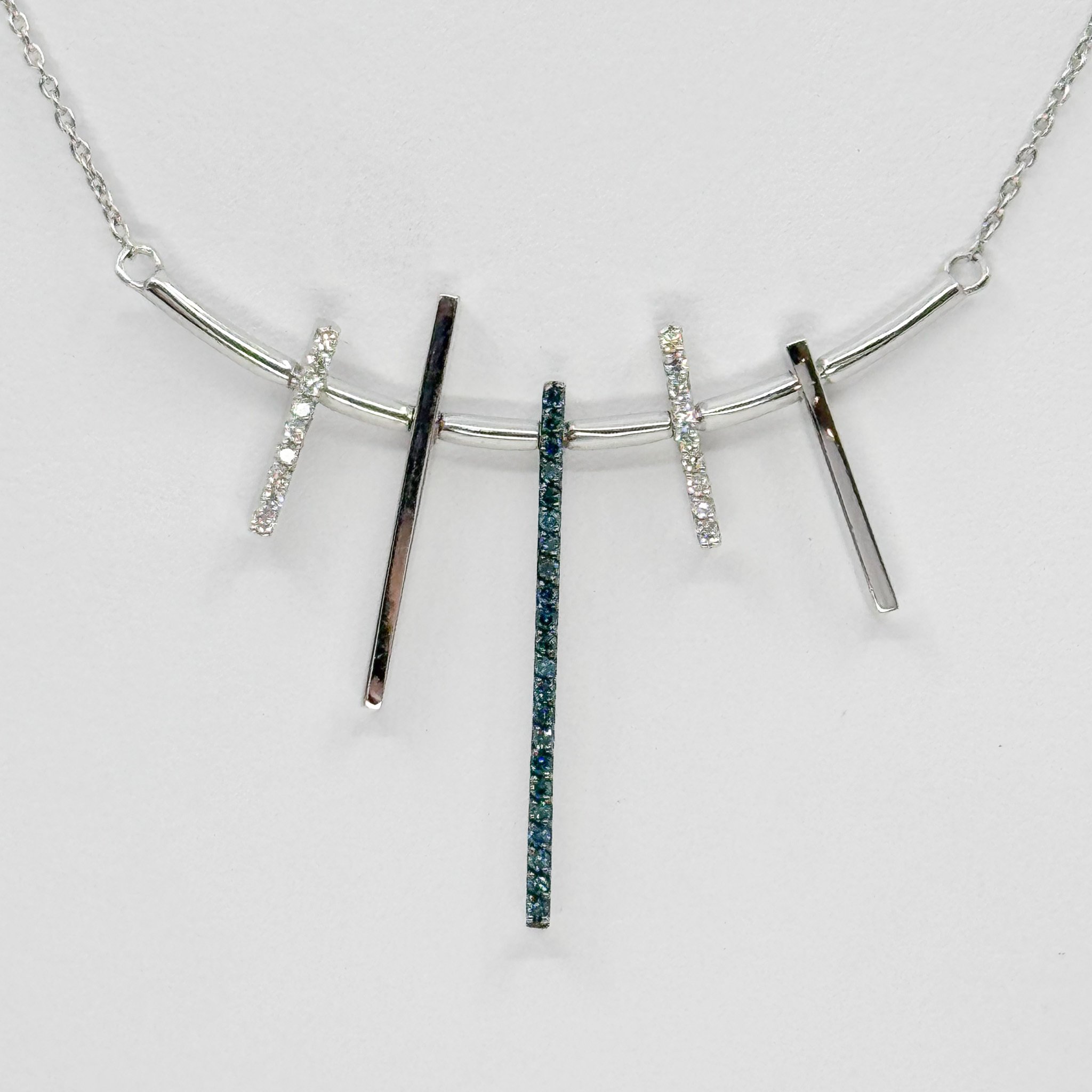 18kw .15ct Blue Diamond with .13ct White Diamond Bar Design Necklace