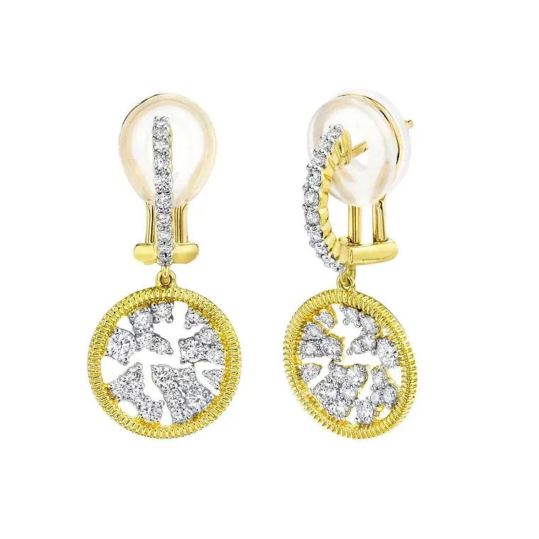 WHITE DIAMOND EARRING WITH STRIE DETAIL