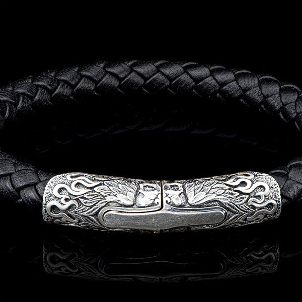 Closeup photo of Ramble on silver/black leather bracelet