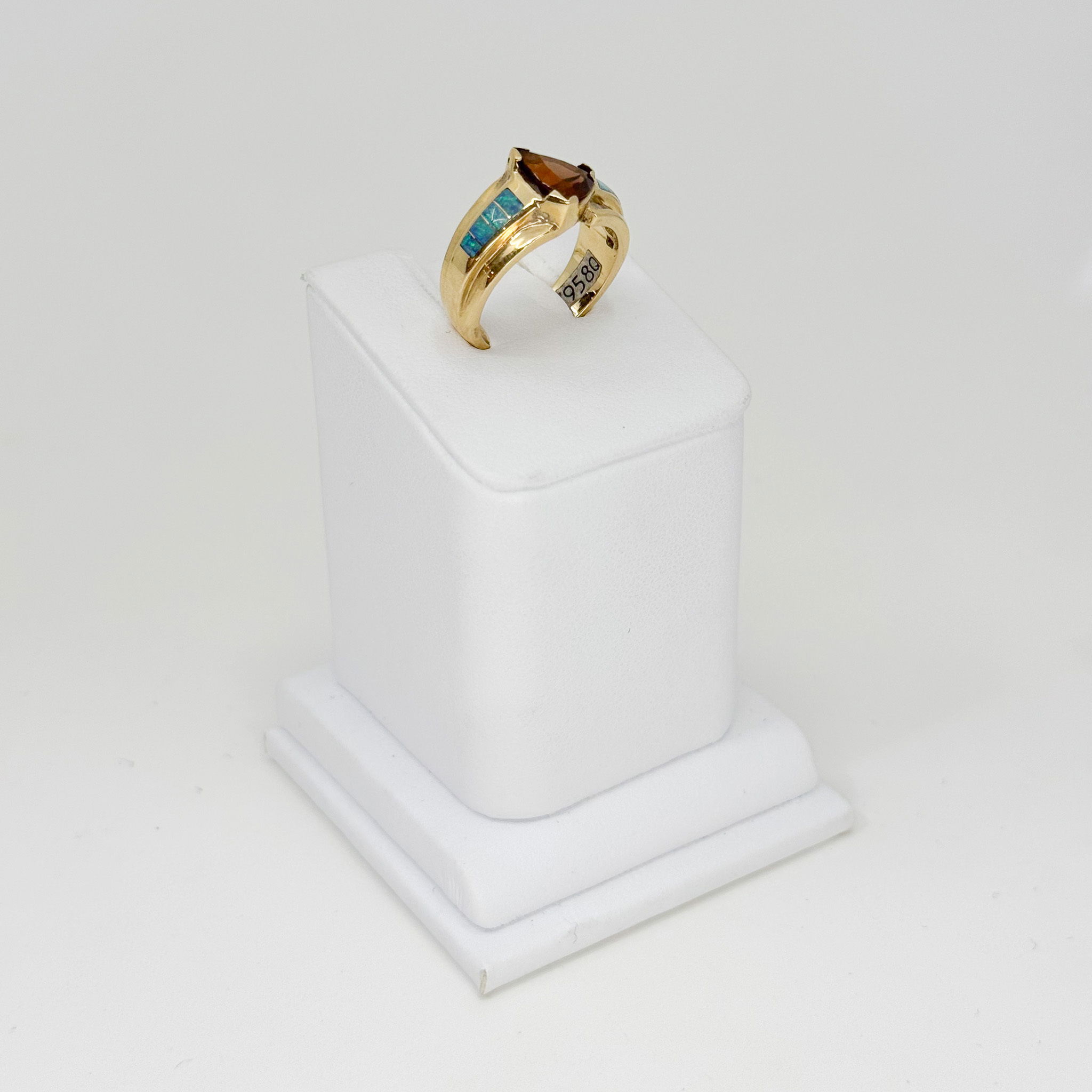 14ky Opalite Inlay Ring with Zultanite