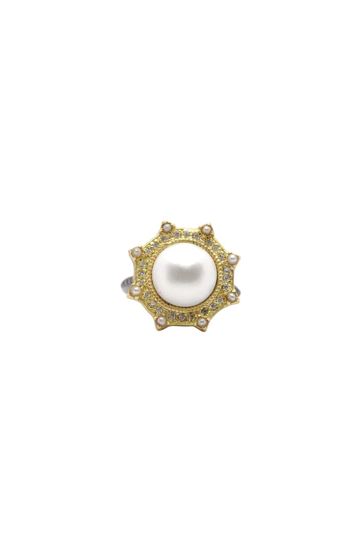 This stunning 18K Yellow Gold and Blackened Sterling Silver Starburst Stack Ring is sure to make a statement. Icons of refinement and luxury, white Freshwater Pearls and White Diamonds (0.19 TCW) combine to create a beautiful and unique piece of jewelry. Compact yet bold, this versatile ring can be easily incorporated into your everyday style. Refine your look with this exquisite piece, and let your star power shine. Starburst Stack Band Ring