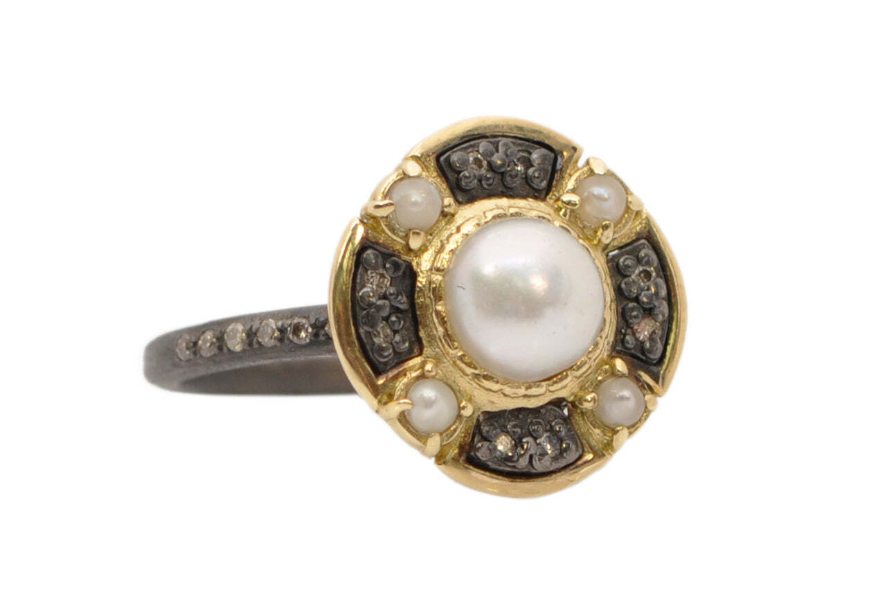 PEARLS AND DIAMONDS RING