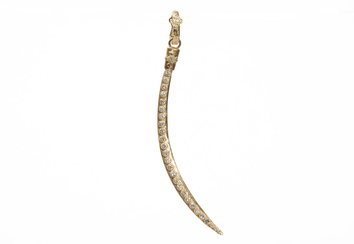 This stunning 18K yellow gold curved horn pendant is the perfect addition to your wardrobe. Crafted with intricate detail, this lovely necklace features 0.51 carats of brilliant white diamonds. The diamonds are securely set and catch light beautifully, making this piece a piece of jewelry that you will cherish for a lifetime. It's unique shape and beautiful gemstones will turn heads and make you shine with timeless elegance. Pave Crivelli Curved Horn Pendant