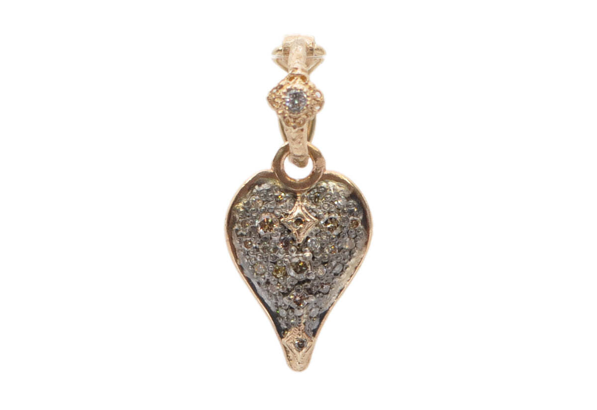 Bring your look to life with this gorgeous, eye-catching enhancer. Designed in stunning 14k rose gold and grey rhodium finish sterling silver, this 13.6mm pave heart enhancer is adorned with an array of dazzling champagne and white diamonds. For those who love elegance and sparkle in equal measure, this enhancer is sure to make a statement. Wear it with your favorite necklace for maximum effect. It's the perfect way to add a touch of luxury to any outfit. 13.6MM PAVE HEART ENHANCER