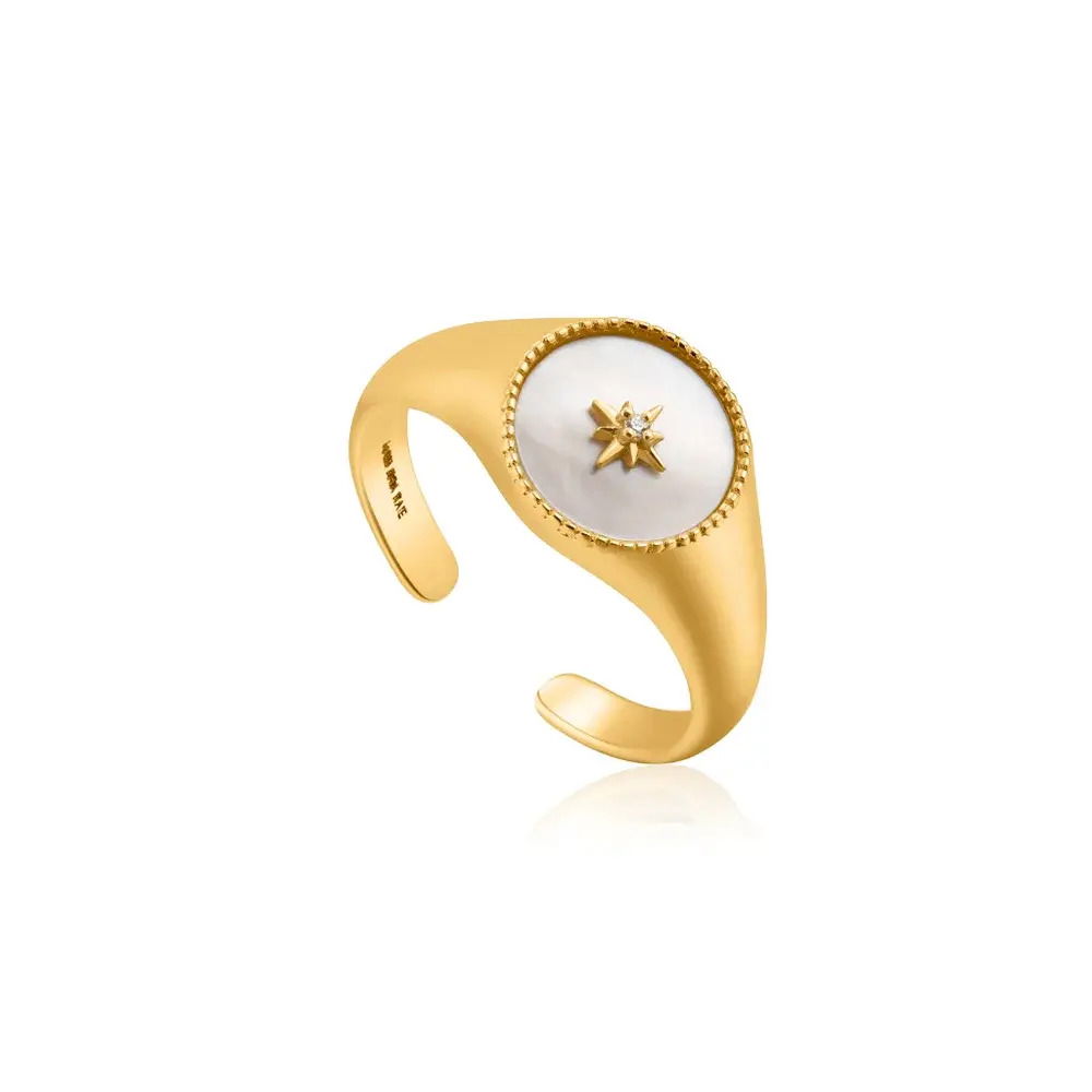 A modern take on a classic design, this gold signet ring will make a welcome addition to any outfit. Wear it solo for a subtle statement or stack it up with daintier rings for a contrasting look. Its mother of pearl will add shimmer to your stack. MOTHER OF PEARL EMBLEM SIGNET RING