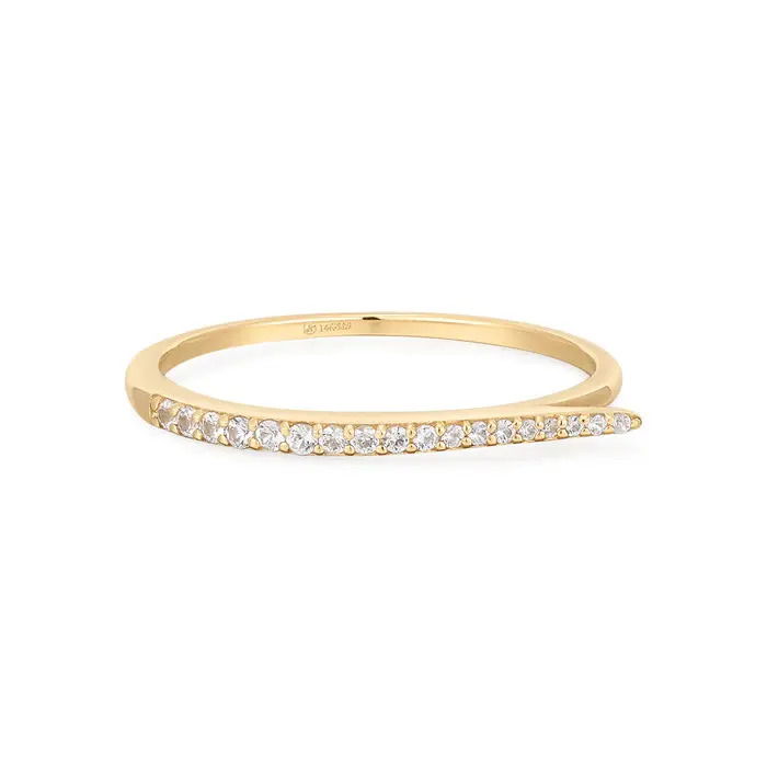Experience the perfect combination of natural beauty and modern elegance with this eye-catching, thorn-inspired piece. The JAGGER ring features a modern asymmetrical shape accentuated with pave-set white sapphires that looks even more striking when added to your ring stack. JAGGER | White Sapphire Thorn Ring