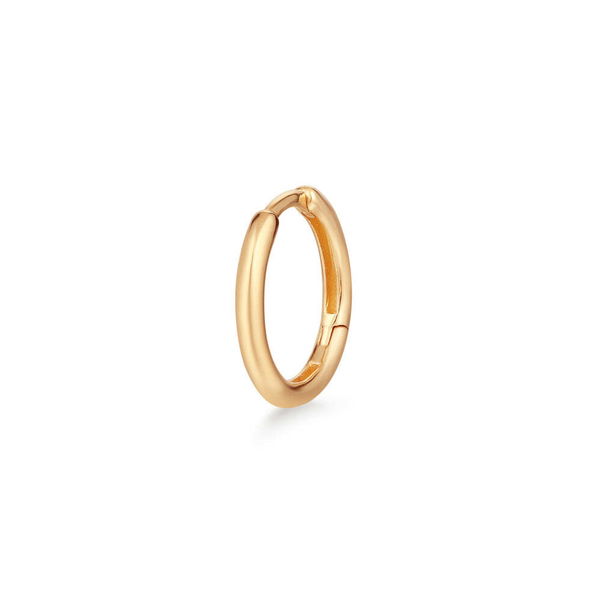 Closeup photo of ANNA | Yellow Gold Single Huggie Hoop – AURELIE GI