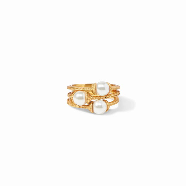 Closeup photo of Calypso Trio Ring