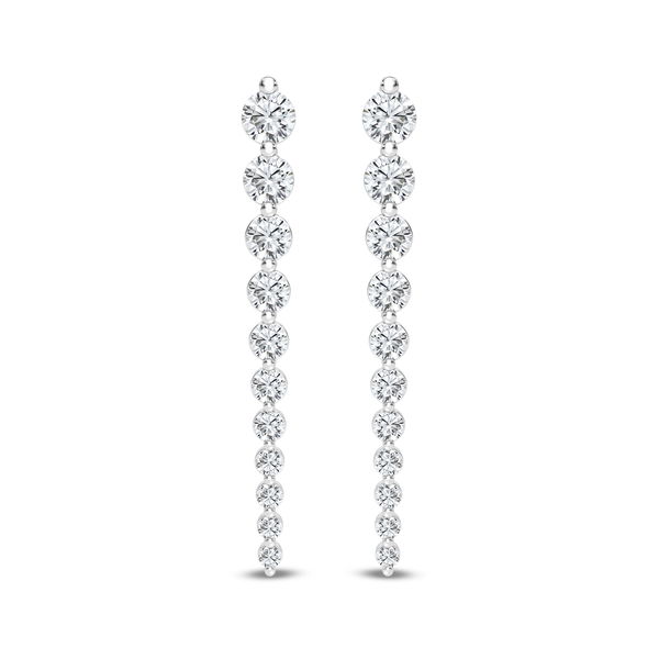 Closeup photo of 14kw 1cttw Lab grown Diamond Earrings