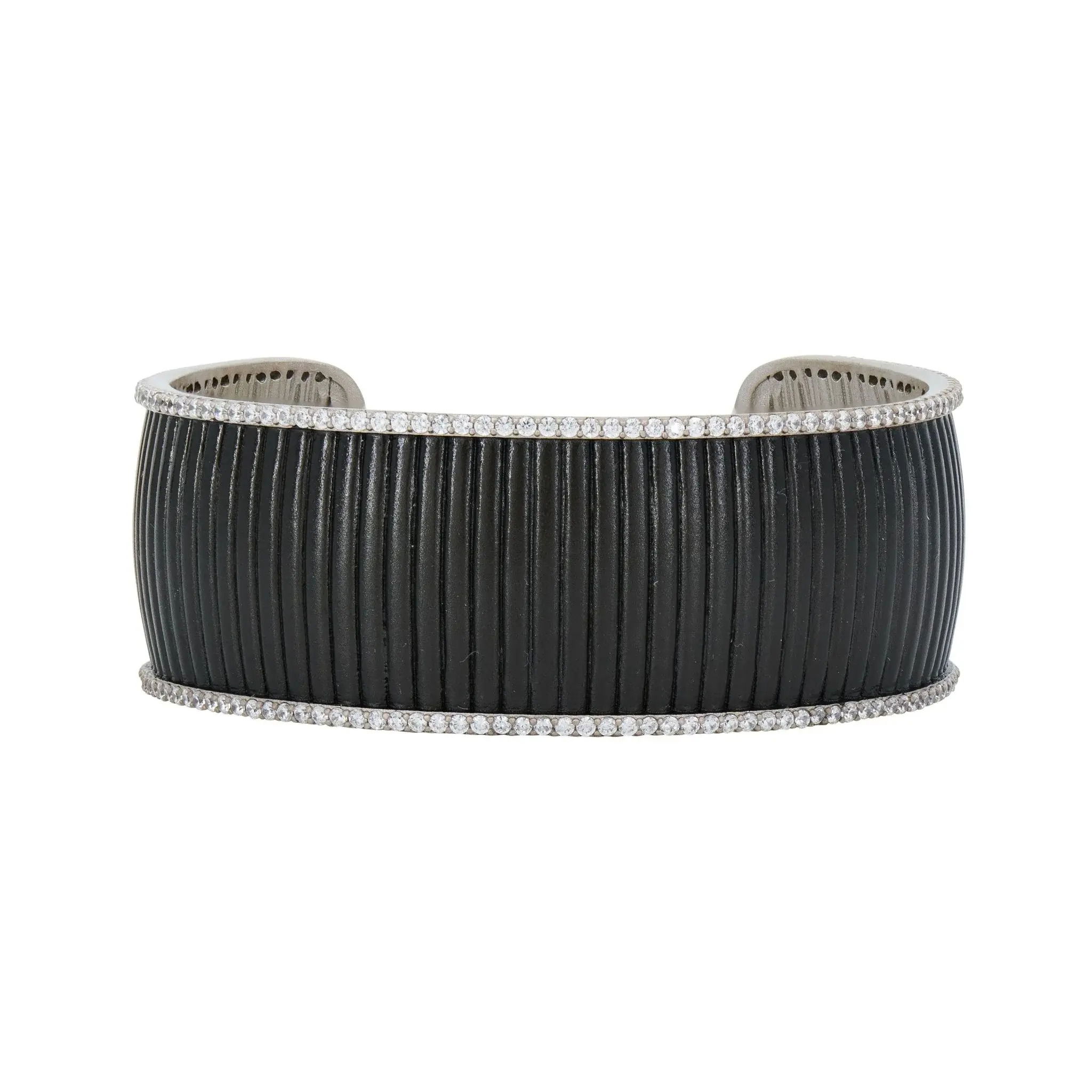INDUSTRIAL FINISH RIBBED METRO CUFF
