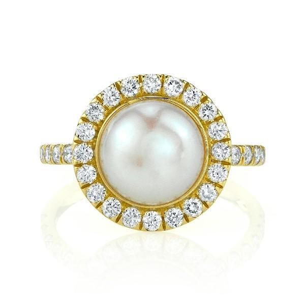 Pearl Ring With Diamonds