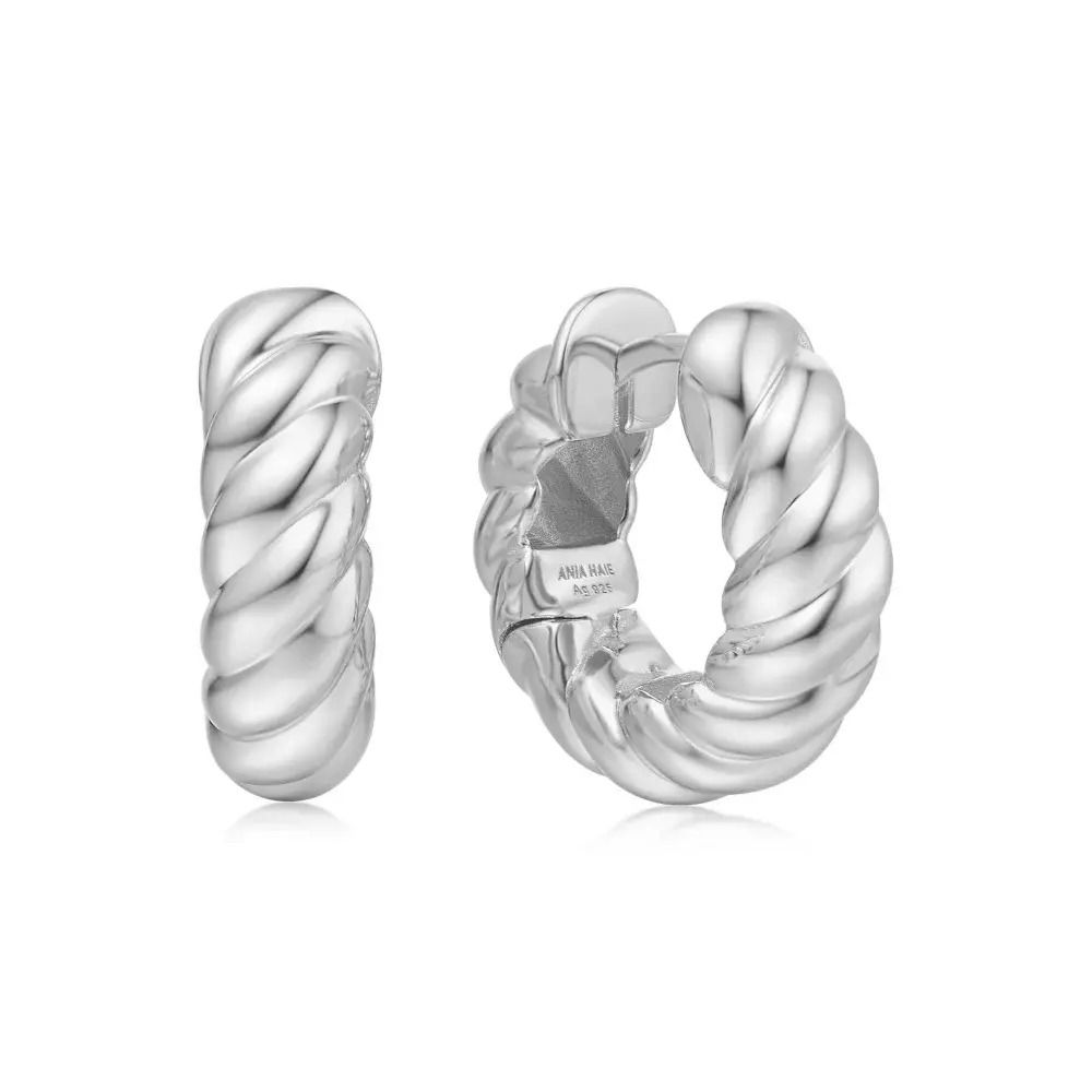 • Material: 925 Sterling Silver with Rhodium Plating• Earring Size: 8.5 x 5.4mm• Weight: 6.6g Silver Bold Texture Medium Huggie Hoop Earrings
