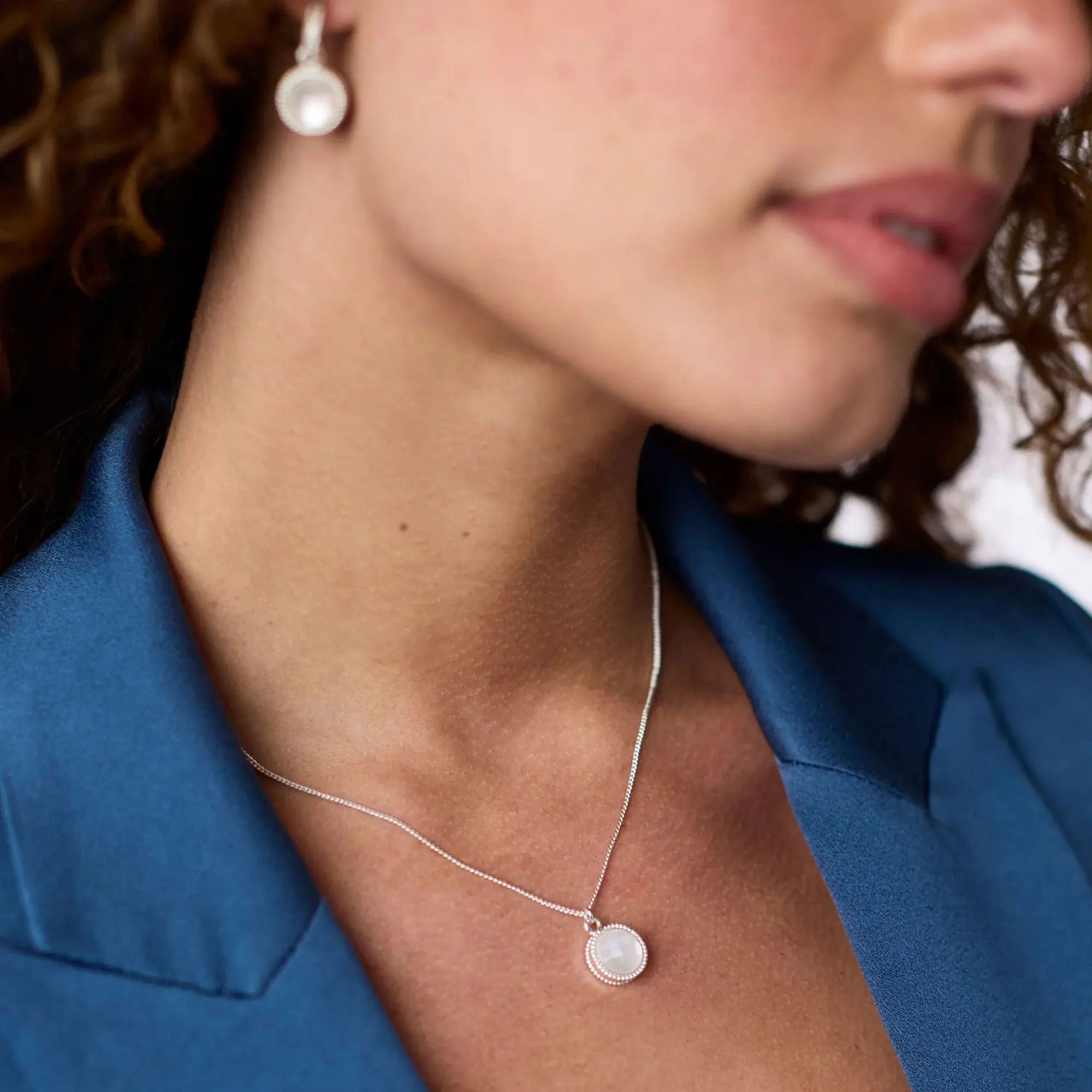 FLEUR DE LIS SOLITAIRE NECKLACE IRIDESCENT CRYSTAL