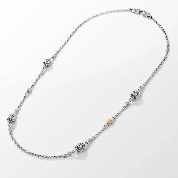 Closeup photo of MUSE NECKLACE