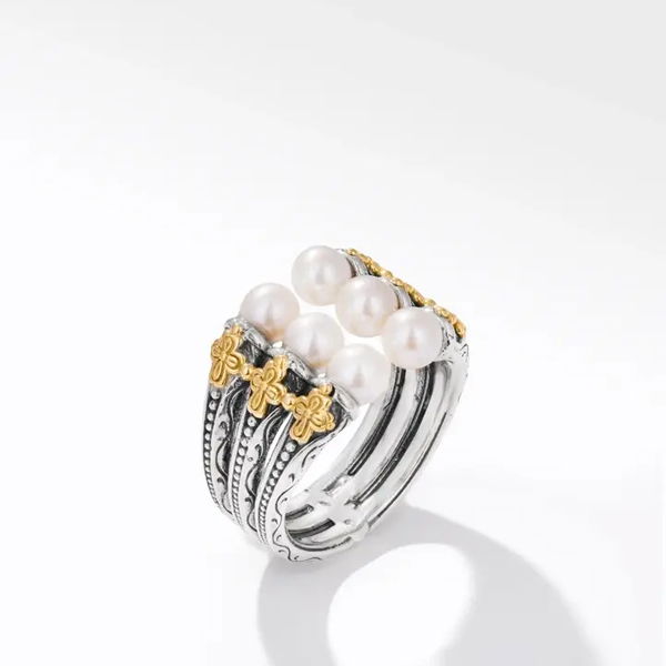 Closeup photo of MUSE RING