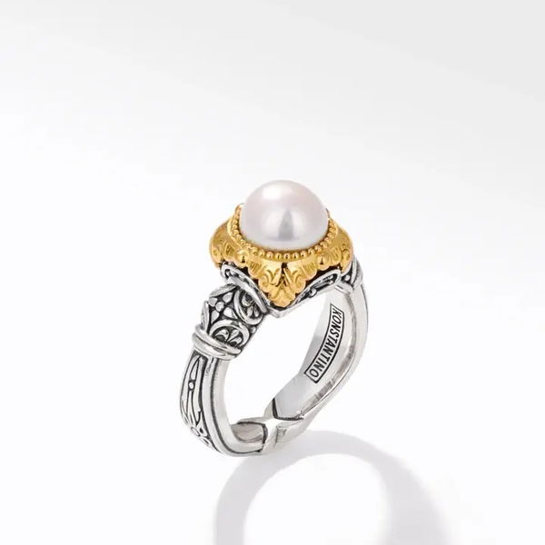 Closeup photo of MUSE RING