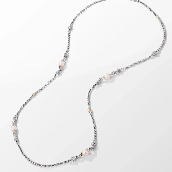 Closeup photo of MUSE NECKLACE