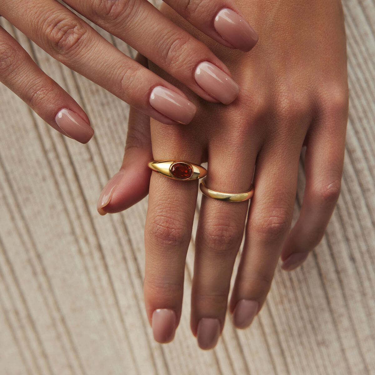 Product Description: Don¡¯t miss out on the hottest trend of 2025 ¡ª solar orange nanogems! This statement ring features a vibrant shade that evokes the warmth and charm of a welcoming embrace. Bold enough to be worn alone or stacked with other rings, you will definitely refresh your daily styles. Product Details: ? Ma Gold Sculptural Gemstone Maillard Ring– Ania Haie US