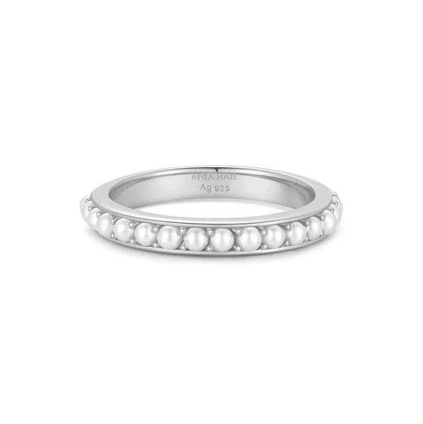 Closeup photo of Silver Shell Pearl Beaded ring