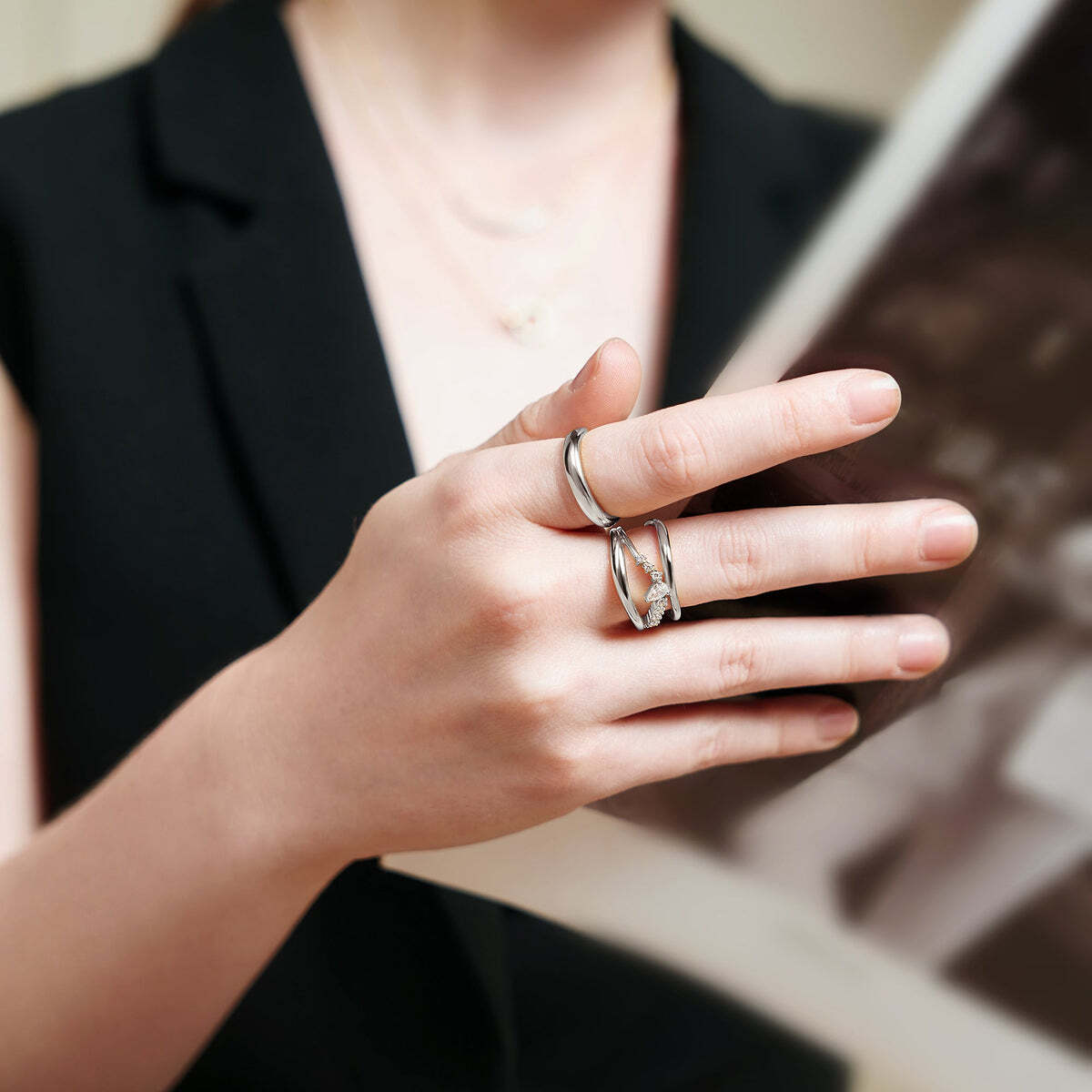 Product Description: The ultimate ring for the season ahead. This chunky, layered ring features a teardrop-shaped design at the centre and is surrounded by a band of cubic zirconias, the combination of polished curves and sparkle make for a ring that will not go unnoticed. Product Details: • Material: 925 Sterling Silv Silver Sparkle Ring– Ania Haie US