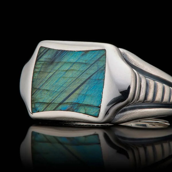 Closeup photo of Sleek Labradorite Inlay Ring