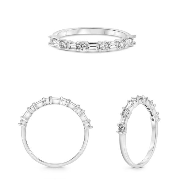 Closeup photo of 14kw .43ct Diamond Band