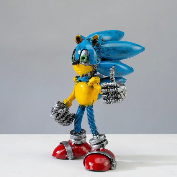 Closeup photo of Sonic Inspired Recycled Metal Sculpture