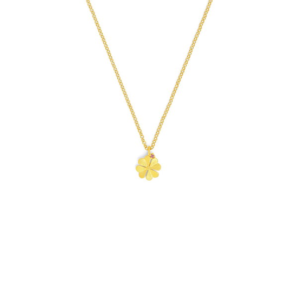 Closeup photo of Kleenias Necklace