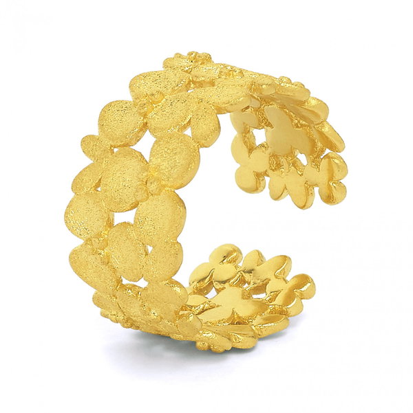 Closeup photo of Lianna Ring