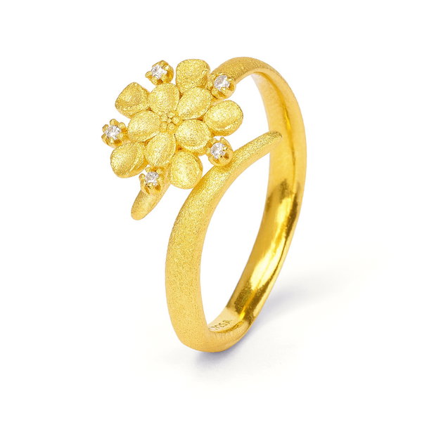 Closeup photo of Cerisa Ring