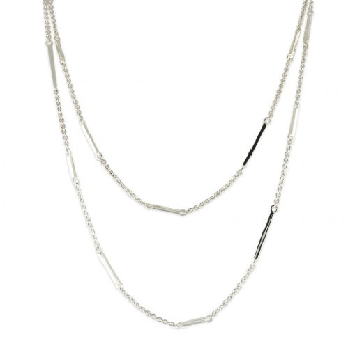 Closeup photo of Long Bar Station Chain Necklace