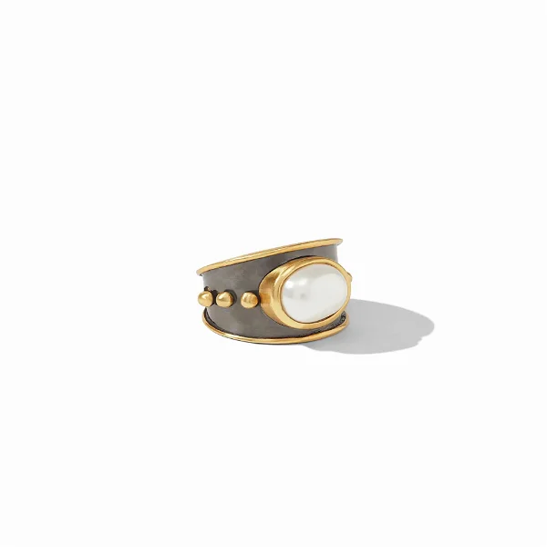Closeup photo of SoHo Ring Mixed Metal Pearl Size 7