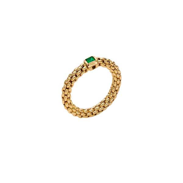 Closeup photo of SOULS RING W EMERALD