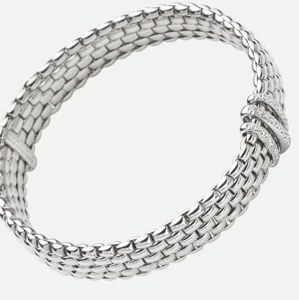 Closeup photo of Panorama Flex’It Bracelet with Pave Diamonds