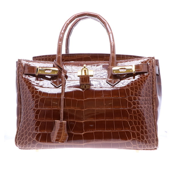 Closeup photo of Classic 30 Milk Chocolate Alligator